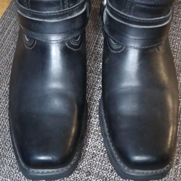 Harley Davidson Boots lightly worn sz 9 Black - Picture 4 of 6